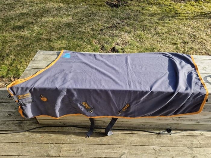 Media 1 av Amigo stable sheet grått