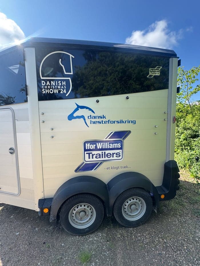 Media 5 av Ny hästtransport från Williams Trailers