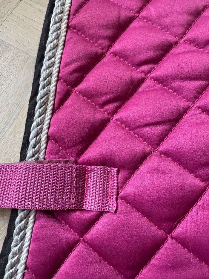 Media 6 of Rosa schabrak från Schockemöhle Sports