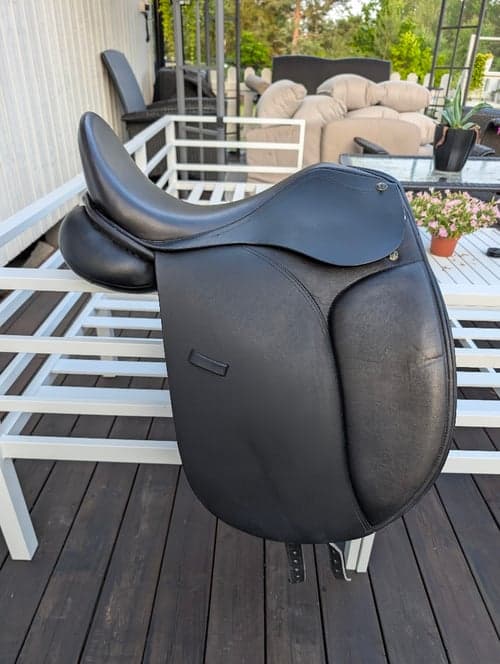Bild av dressyr sadel forestier sellier