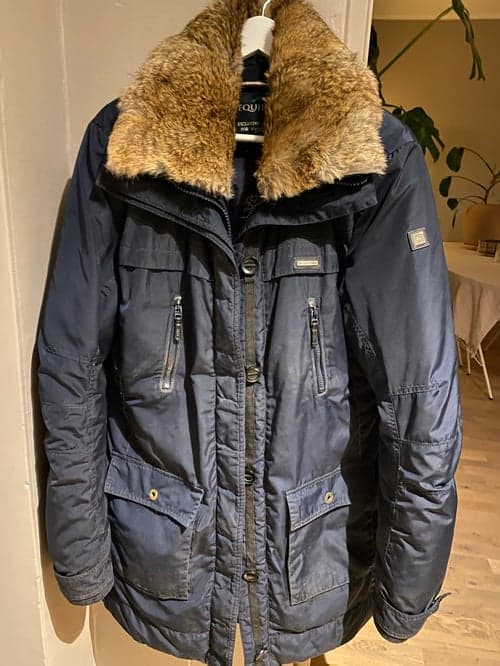 Bild av Mörkblå vinterjacka från Equiline