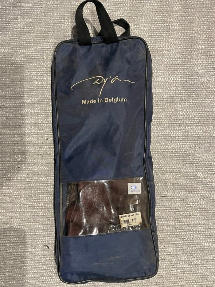 Media 3 of Bruna Dyon originalchaps