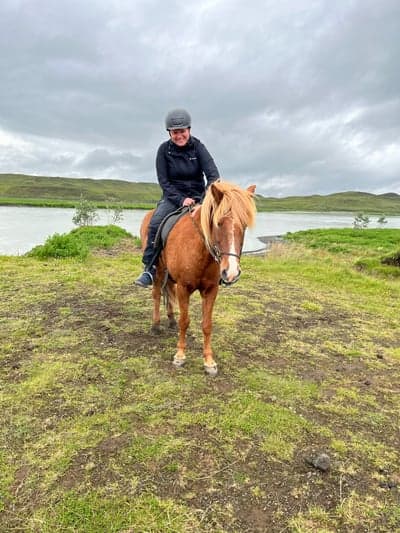 Inlägg 7 av Trickridning med titeln Dream come true 🤩 Riding an icelandic horse on iceland 🇮🇸 