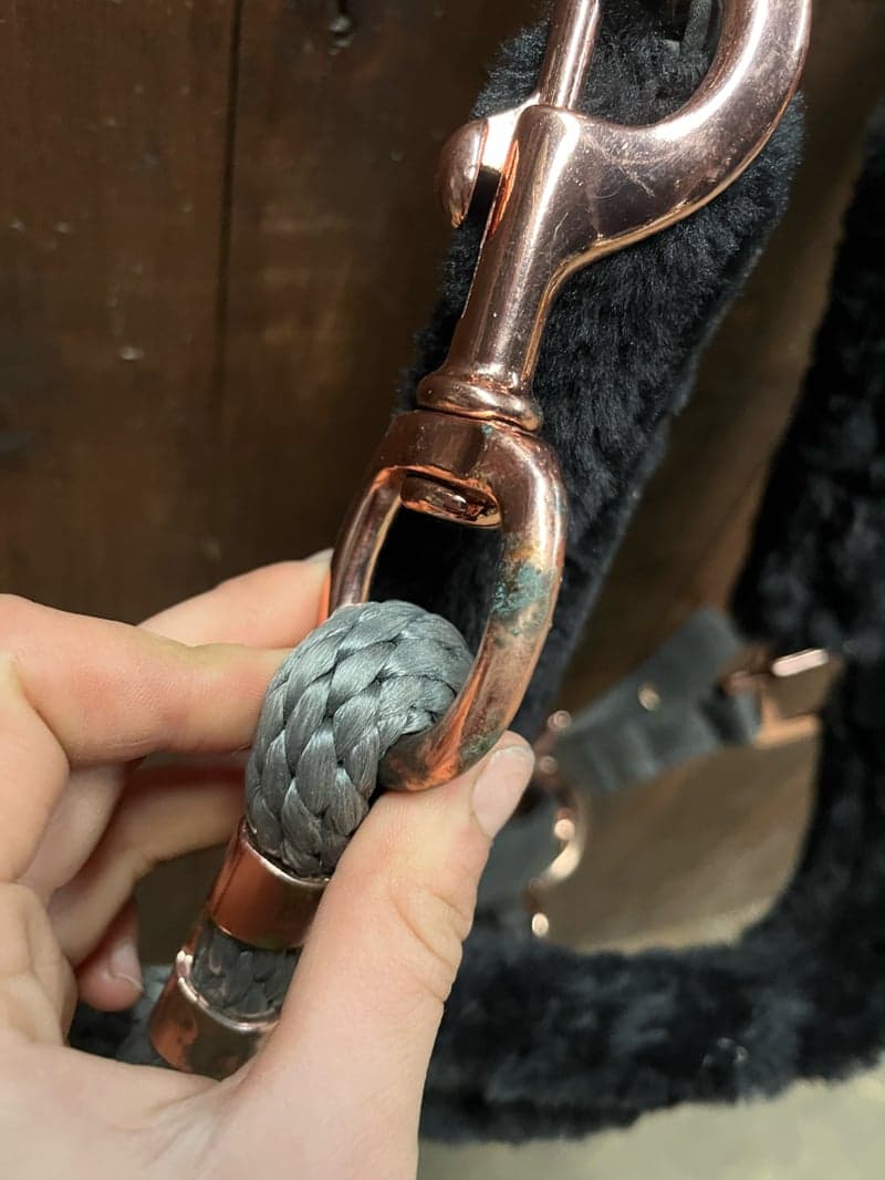 Bild 3 av Svart fluff grimma från Equestrian Stockholm