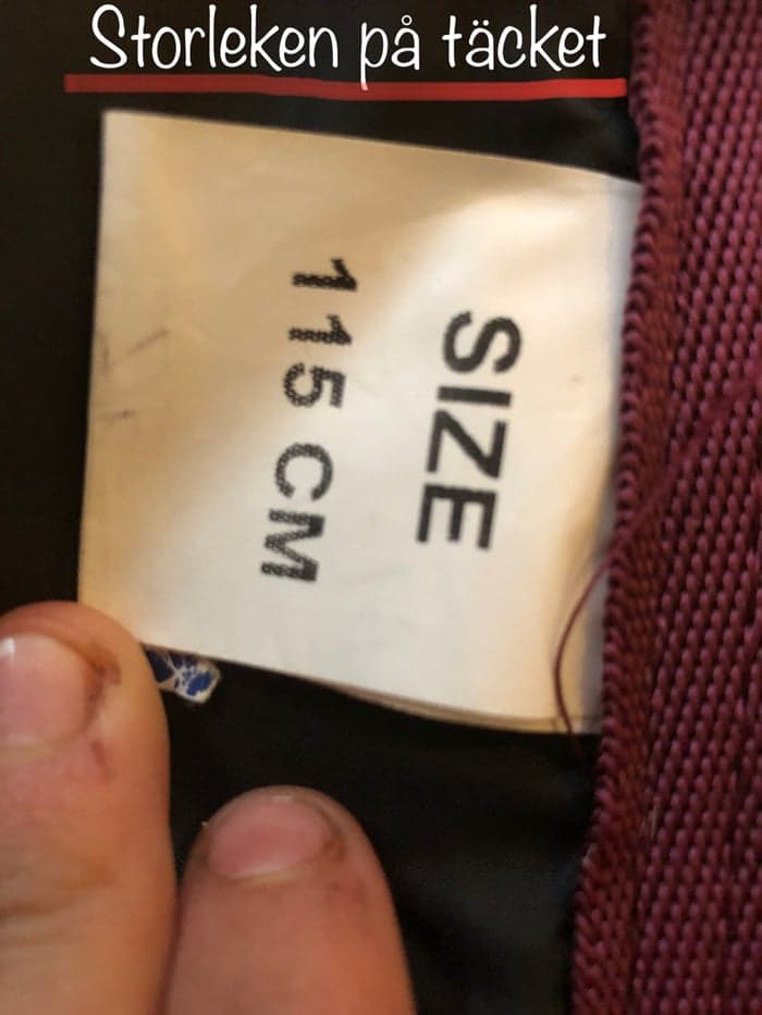 Media 3 av Vinrött täcke med hals från Haglunds