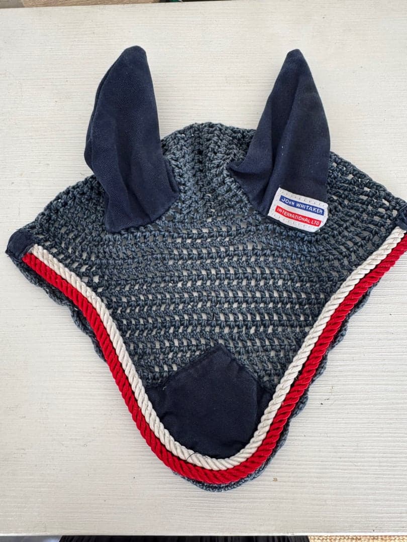 Bild 1 av Mörkblå flughuva från John Whitaker