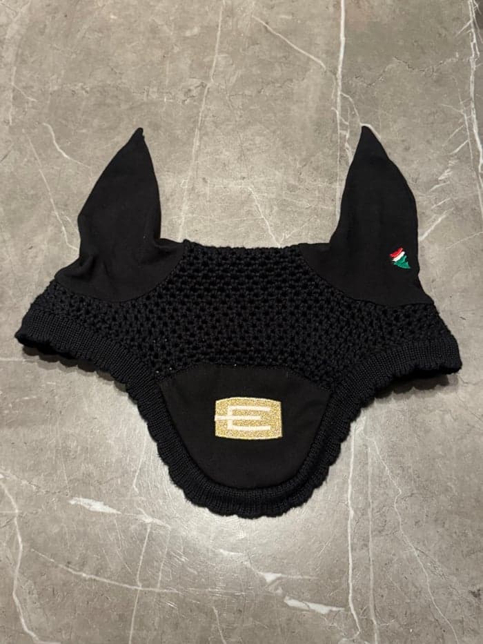 Media 1 av Svart huva med E-logga från Equiline