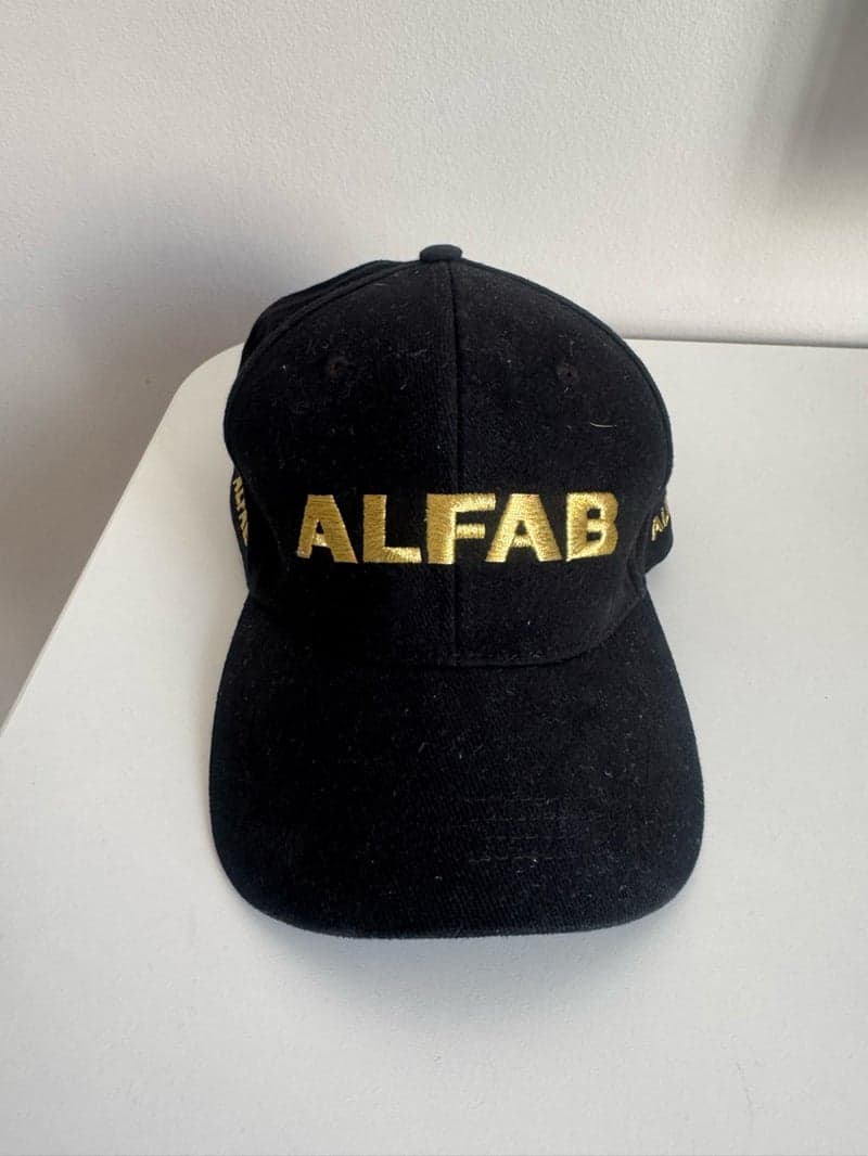 Bild 2 av Svart keps från ALFAB