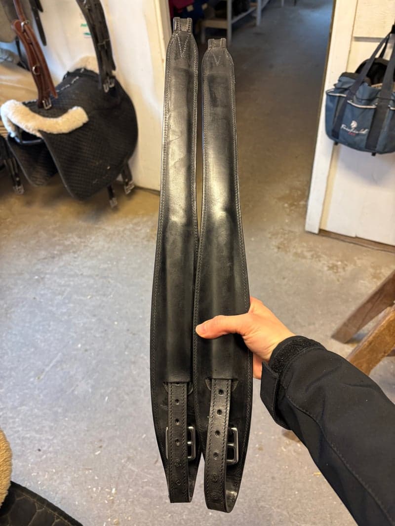 Bild 3 av Svart Stigbygel