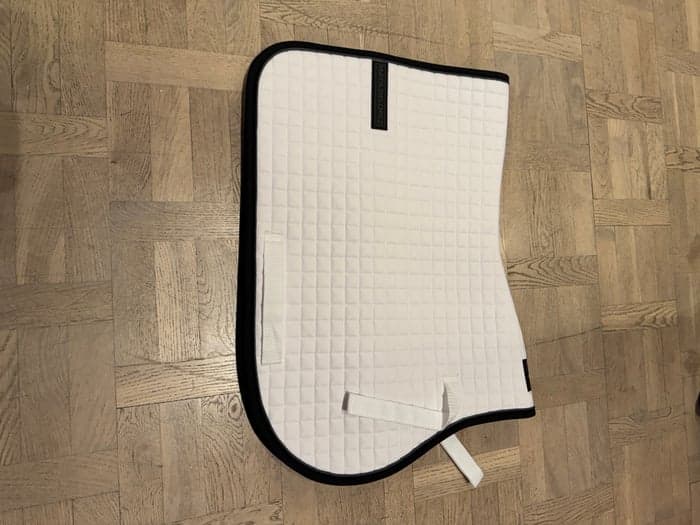 Media 6 av Vitt hoppschabrak från Maya Dolorez 