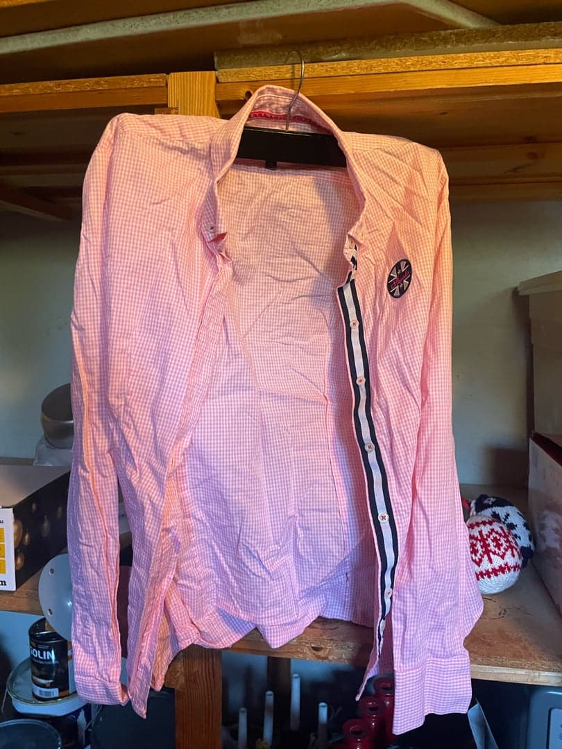 Image 1 of Rosa rutig skjorta från Spooks