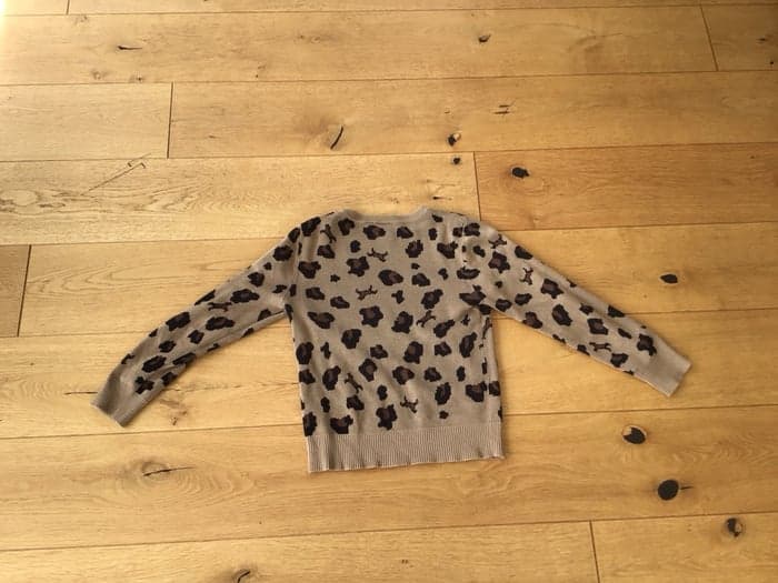 Media 2 av  Leopard mönstrad tröja från CRW