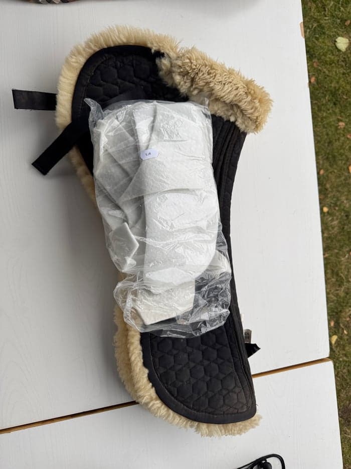 Media 2 of Korrektionspadd fårskinn från Mattes 