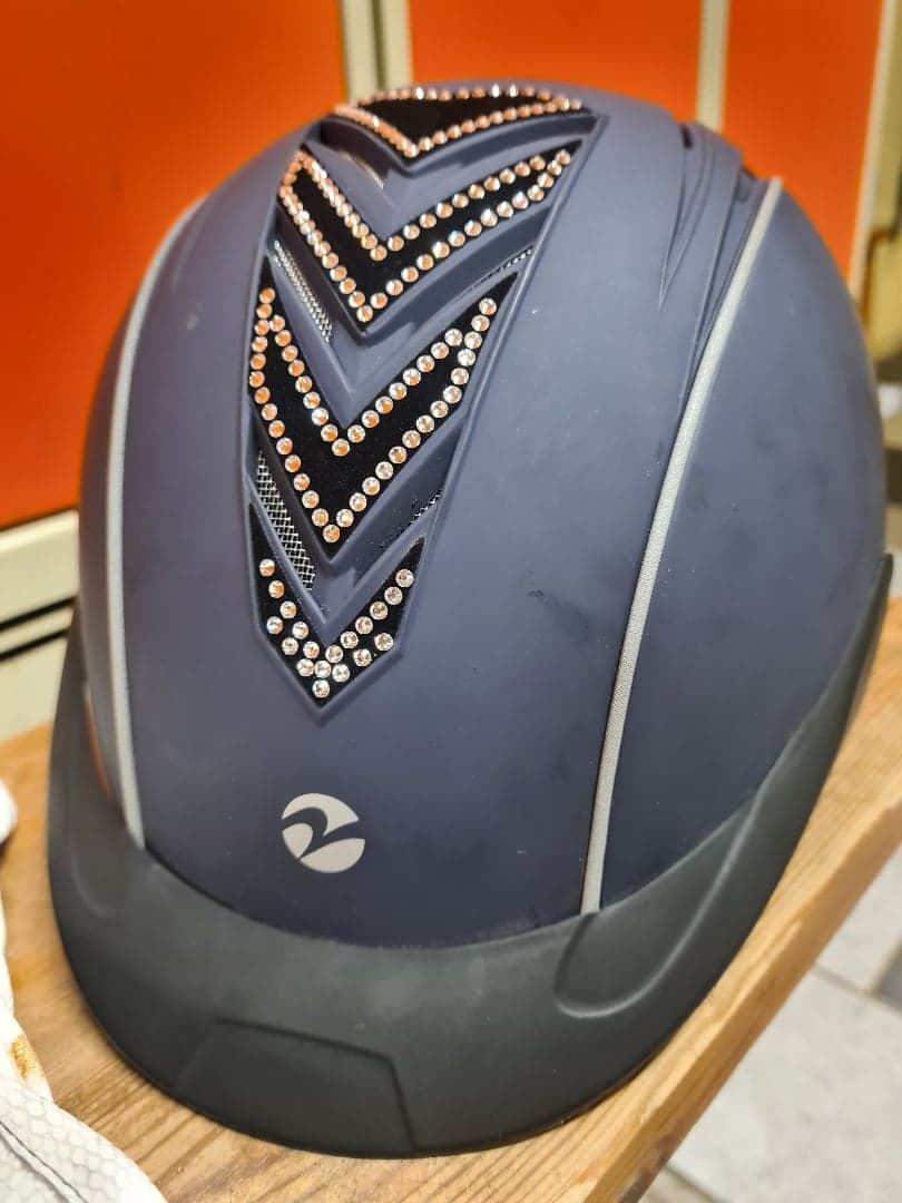 Image 1 of Mörkblå hjälm