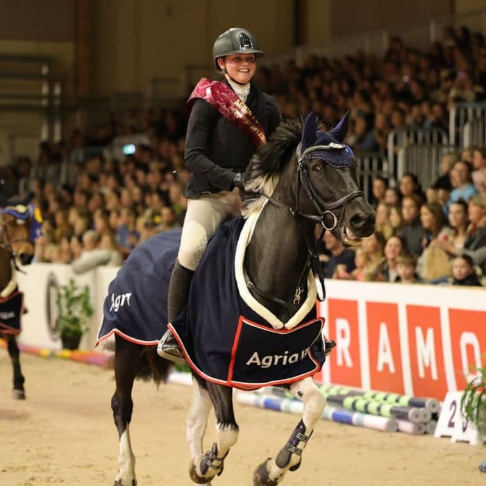 Media 1 av Ballagh Tony