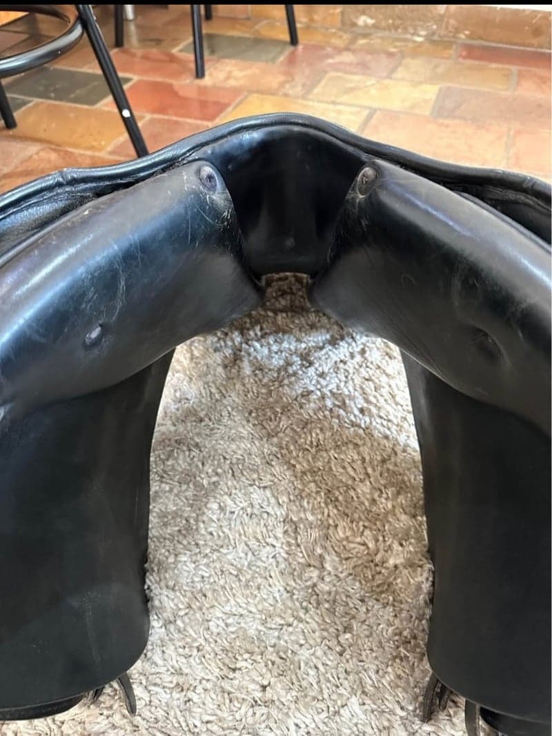 Bild 3 av Högkvalitativ Prestige Jumping Saddle - 17H