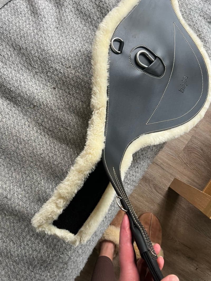 Bild 3 av Svart sadelgjord från Knights