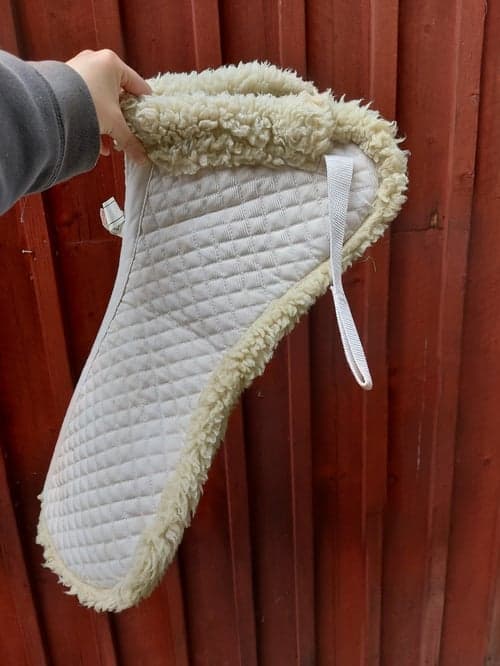 Bild av White saddle pad