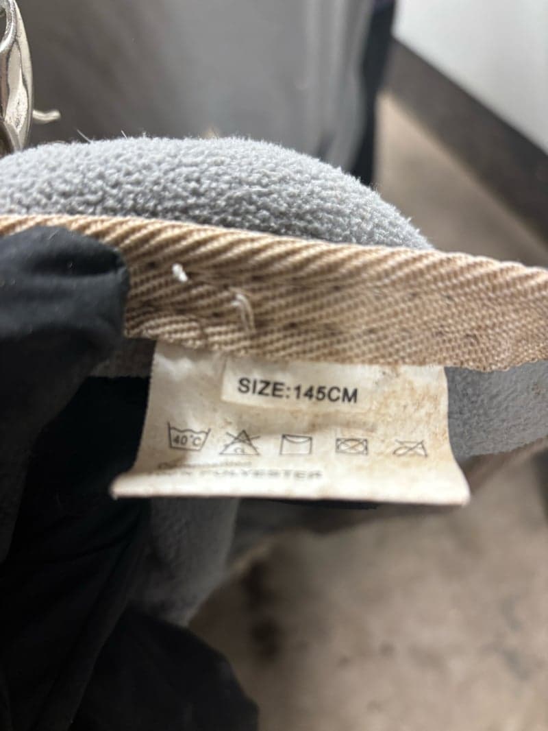 Bild 2 av Grått fleccetäcke 