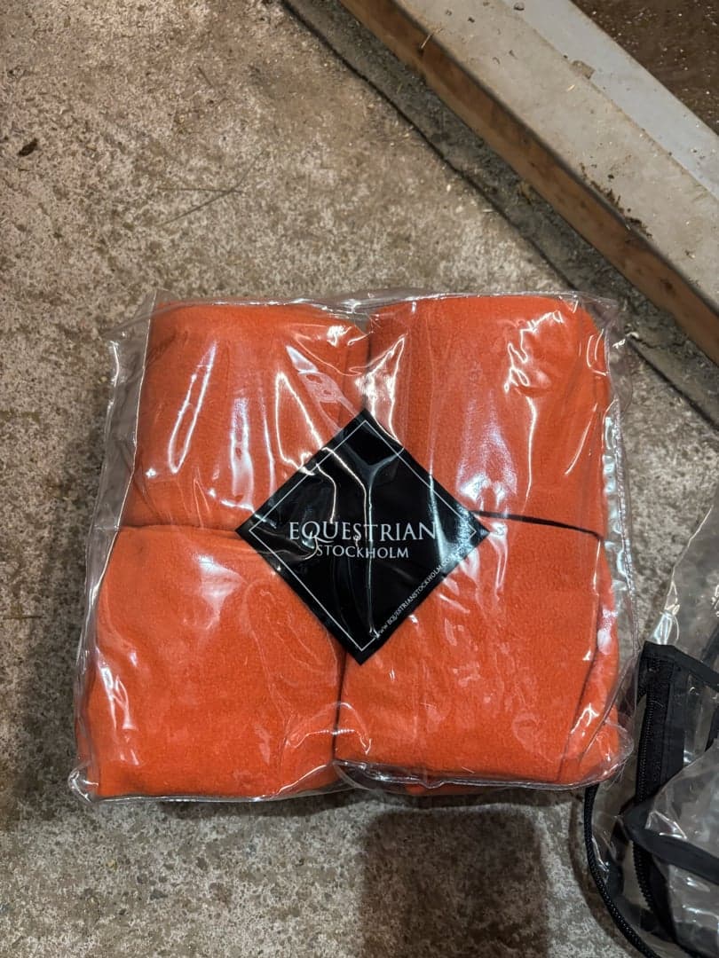 Bild 1 av Orange bandages from Equestrian Stockholm