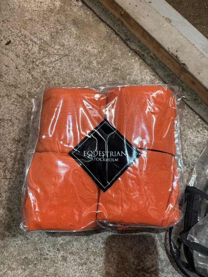 Media 1 av Orange bandages from Equestrian Stockholm