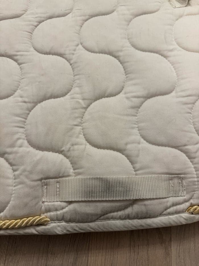 Media 3 av Beige schabrak