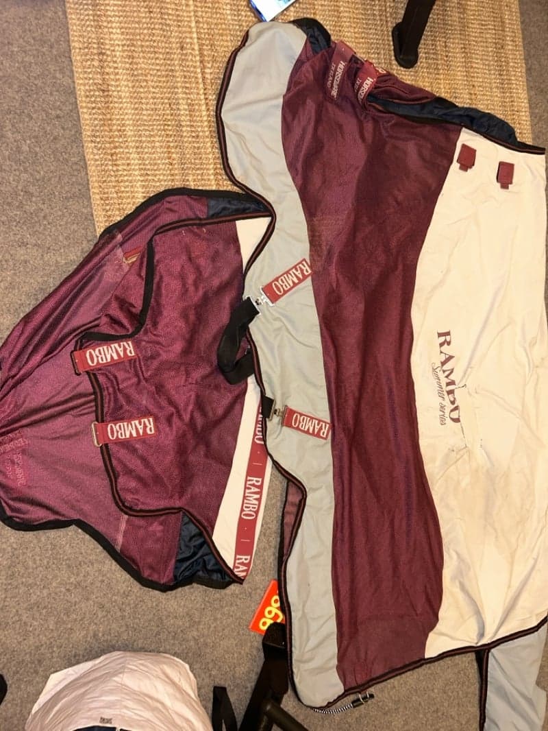 Image 2 of Burgundy täcke från Horseware Rambo