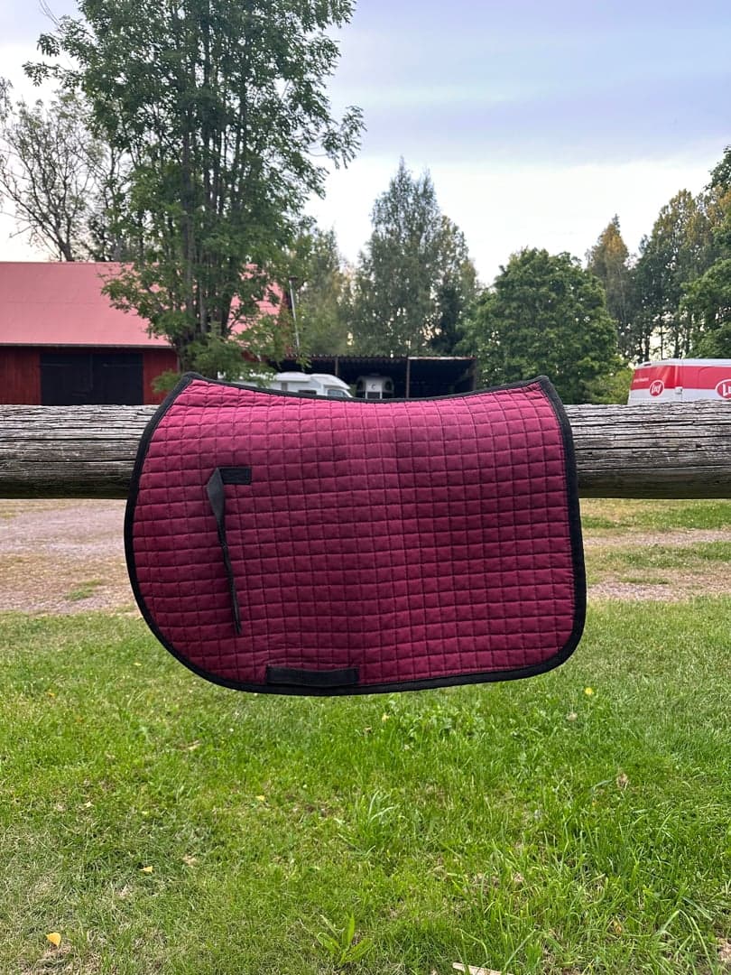 Image 1 of Vinrött schabrak