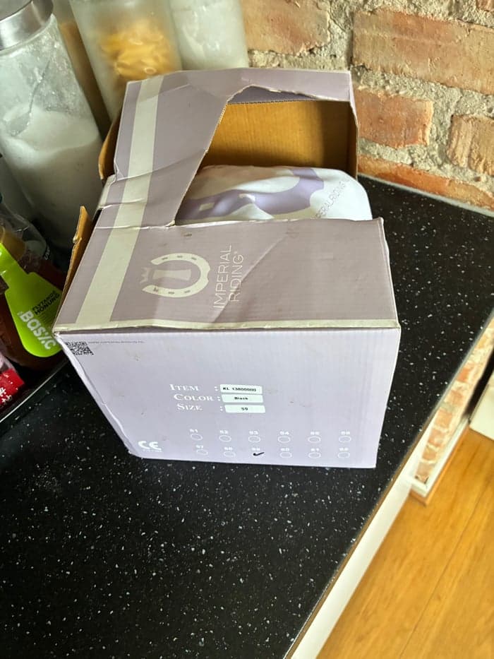 Media 6 av Ny Svart hjälm från Imperial Riding