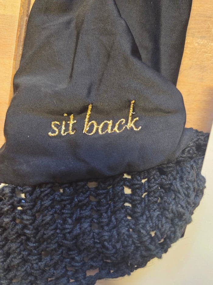 Media 3 av Svartguldig luva från Equito