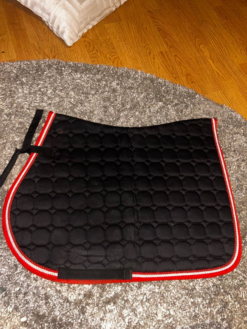 Bild 1 av Svart schabrak hopp schabrak 