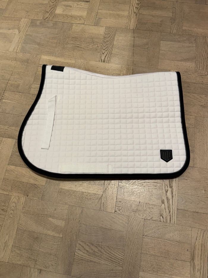 Media 1 of Vitt hoppschabrak från Maya Dolorez 